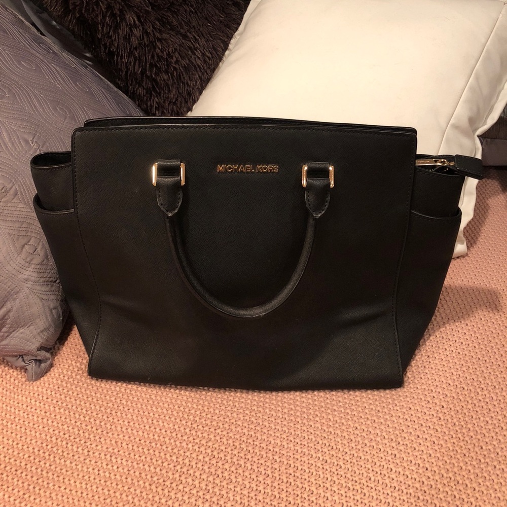 Michael Kors purse